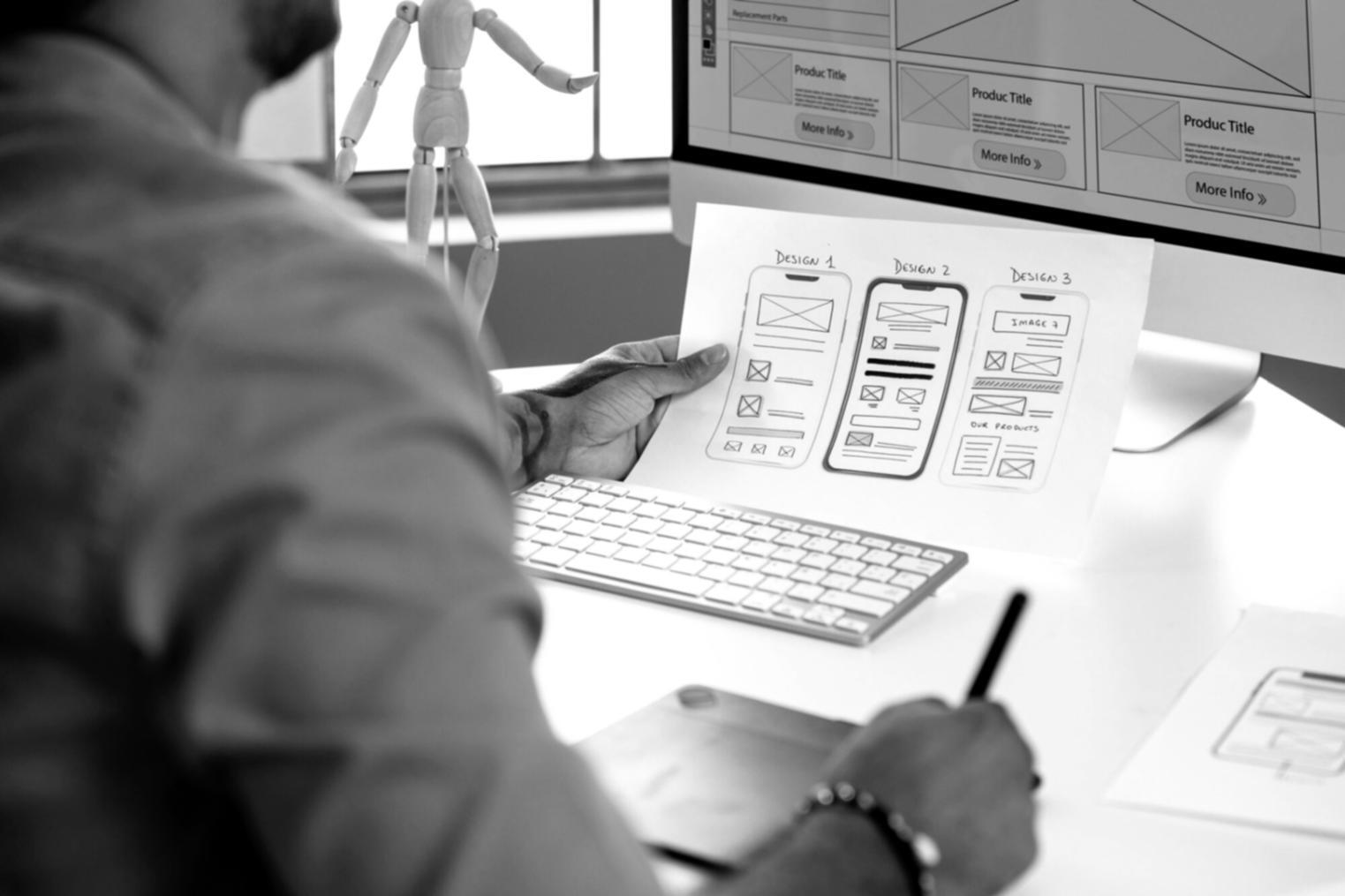 Interfaz de plataforma educativa con métricas de tráfico